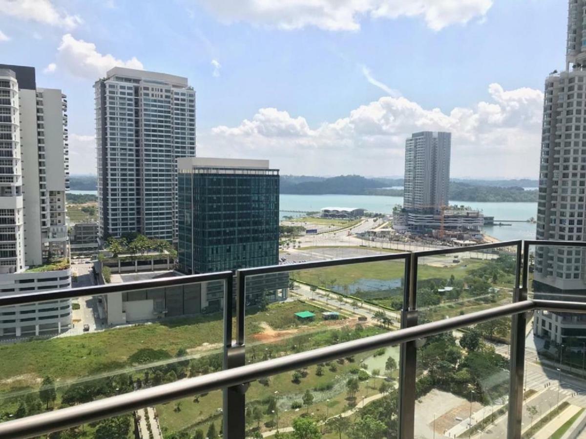 Almas Puteri Harbour Apartment Nusajaya  Ngoại thất bức ảnh